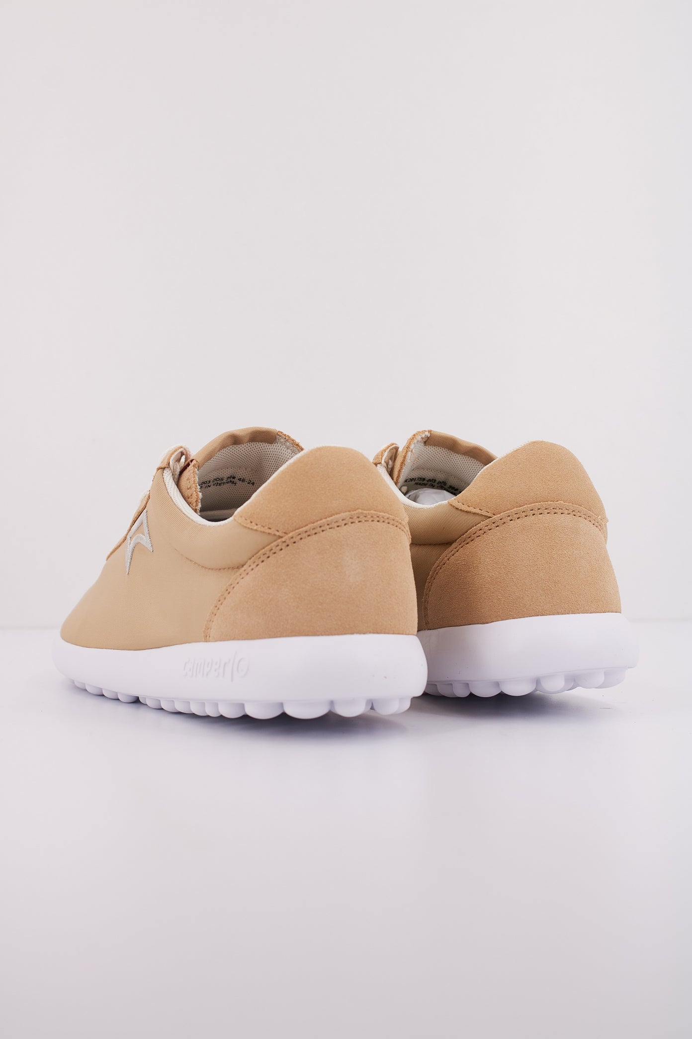CAMPER PELOTAS XLF en color BEIS (4)