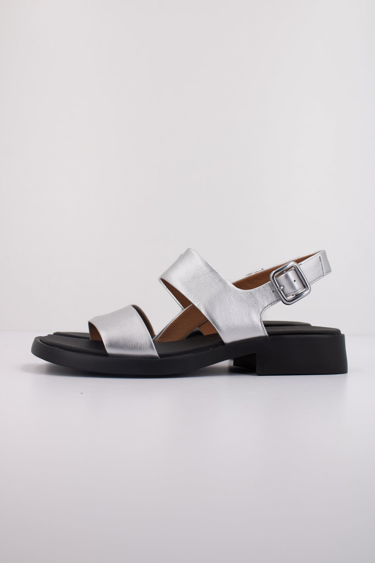 CAMPER DANA en color GRIS (1)