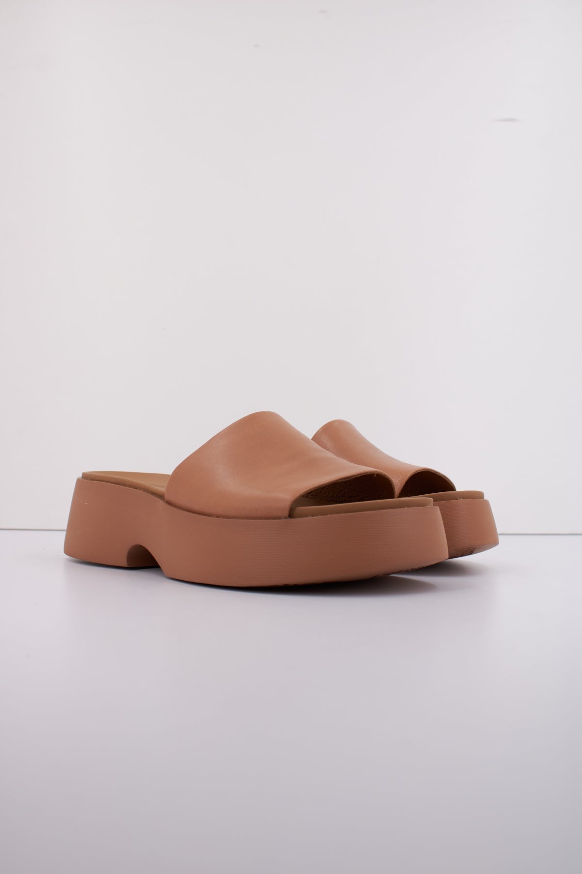 CAMPER TASHA en color MARRON (2)