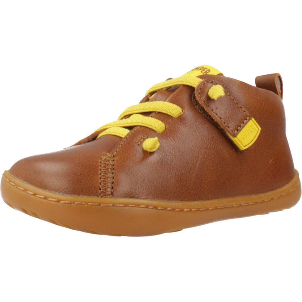 CAMPER PEU FW en color MARRON (1)