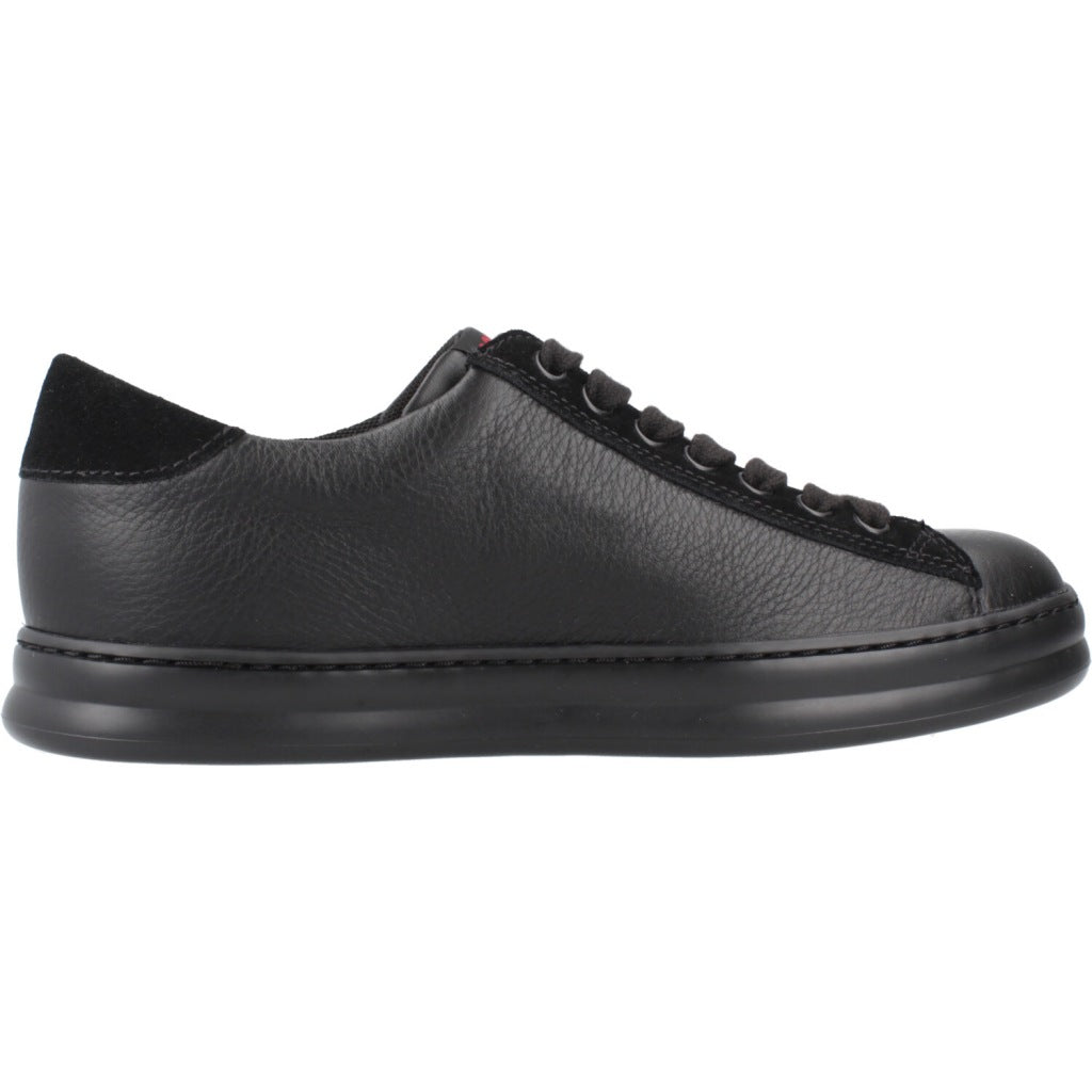 CAMPER RUNNER en color NEGRO (4)