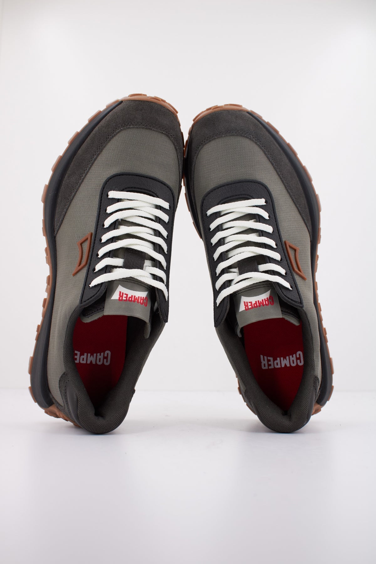CAMPER DRIFT TRAIL en color NEGRO (3)