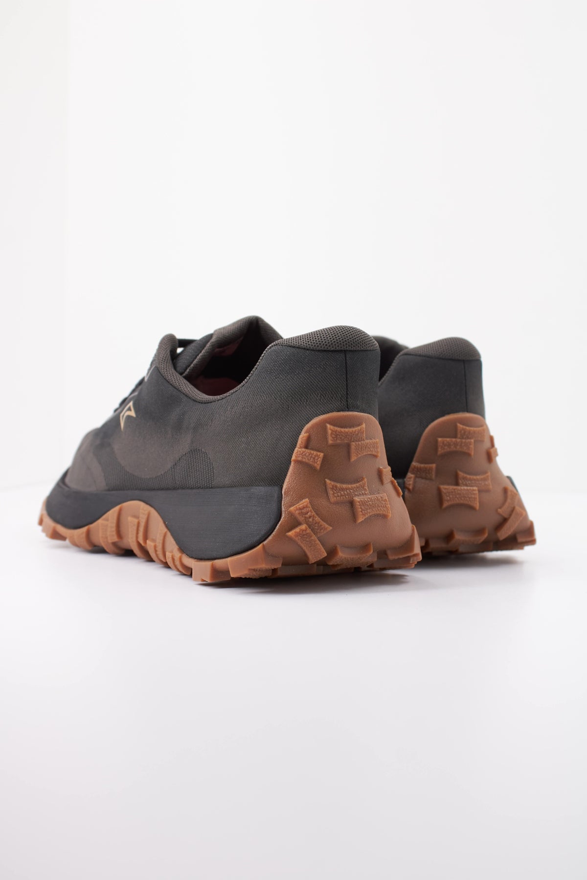 CAMPER JACQUARD D en color NEGRO (4)