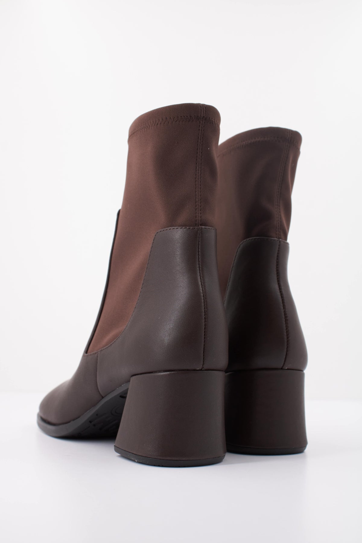 CAMPER ULTRAS en color MARRON (4)