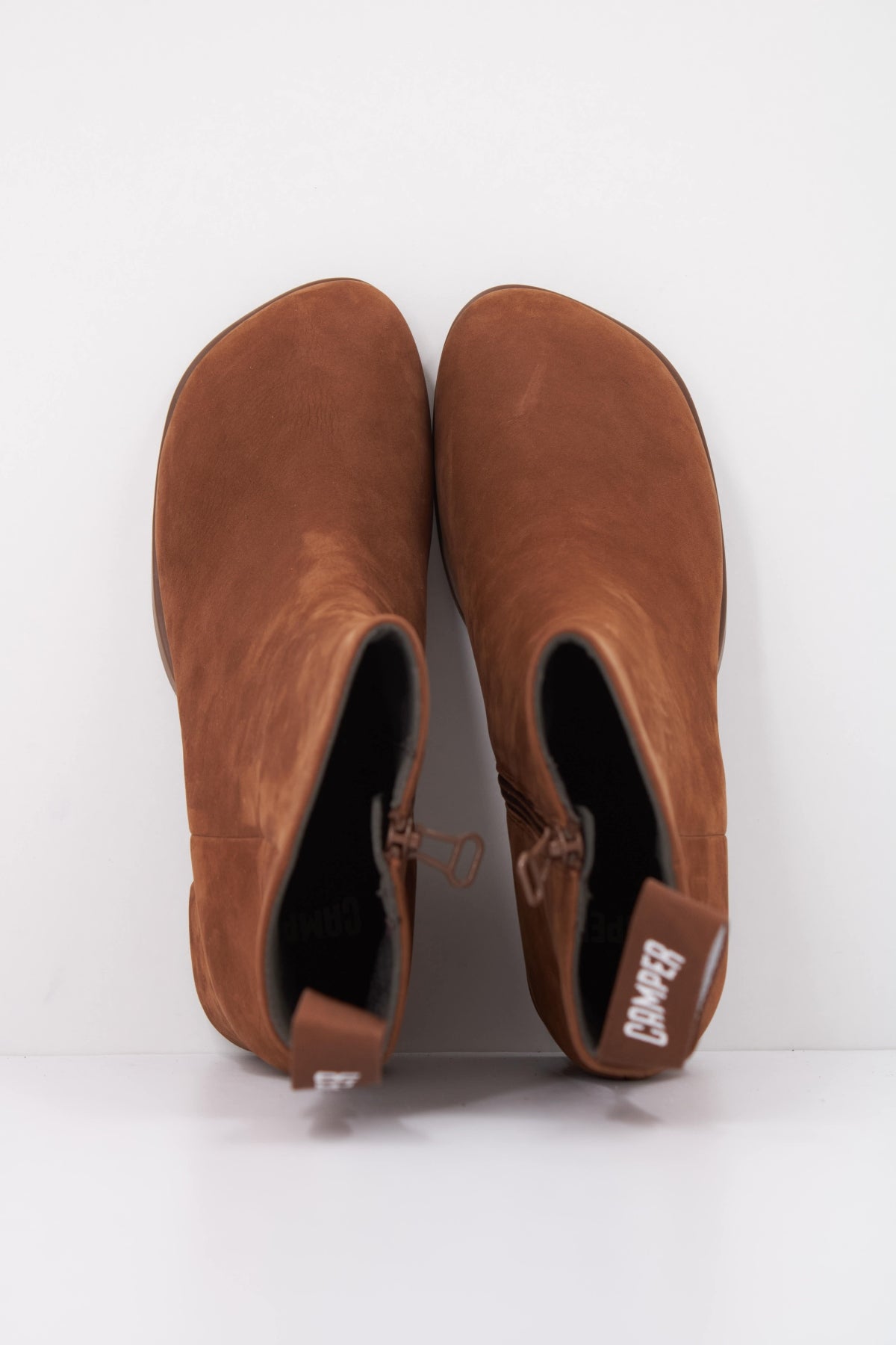 CAMPER LARA en color MARRON (3)