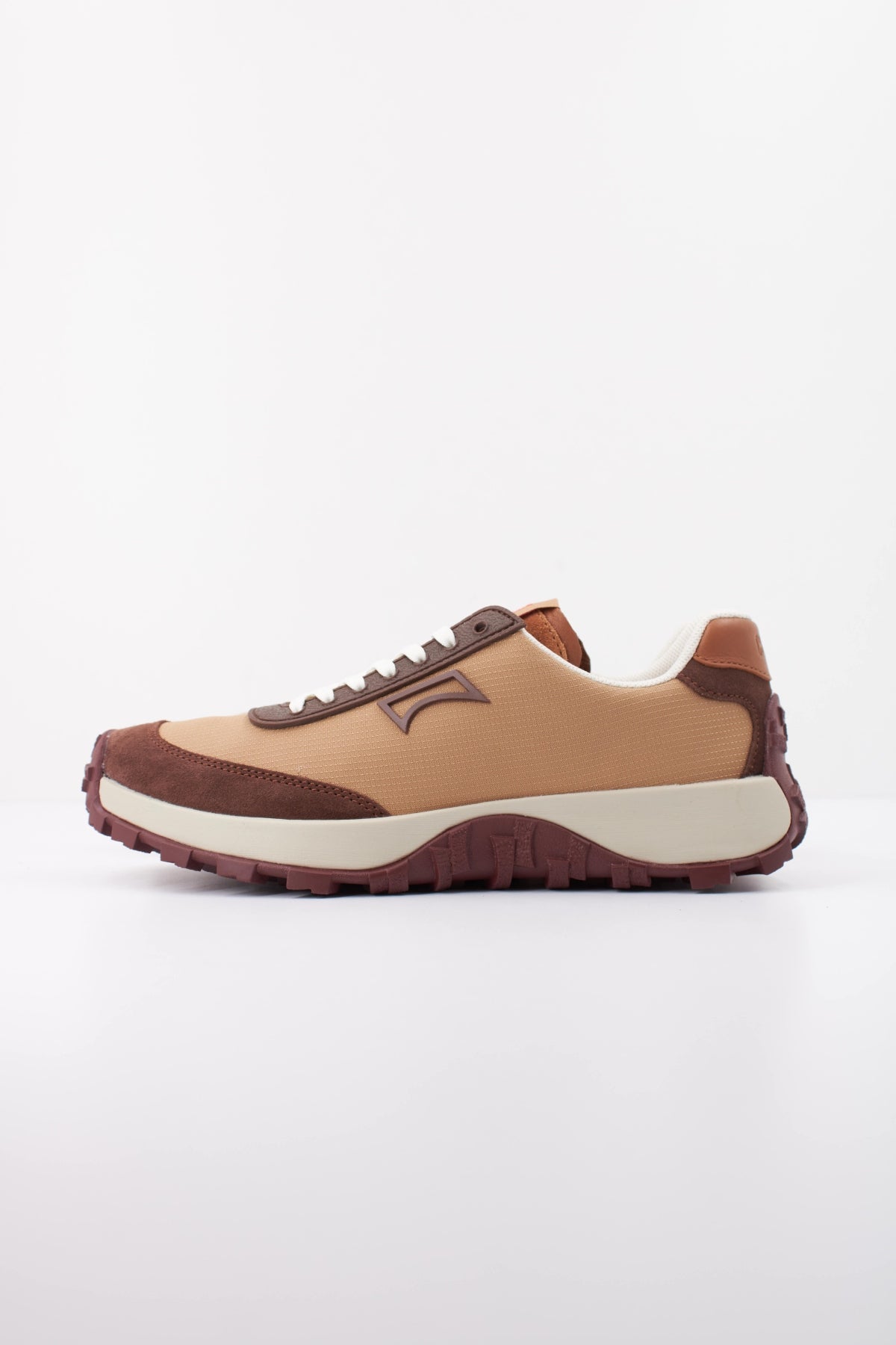 CAMPER RUG COLA en color MARRON CLARO (1)