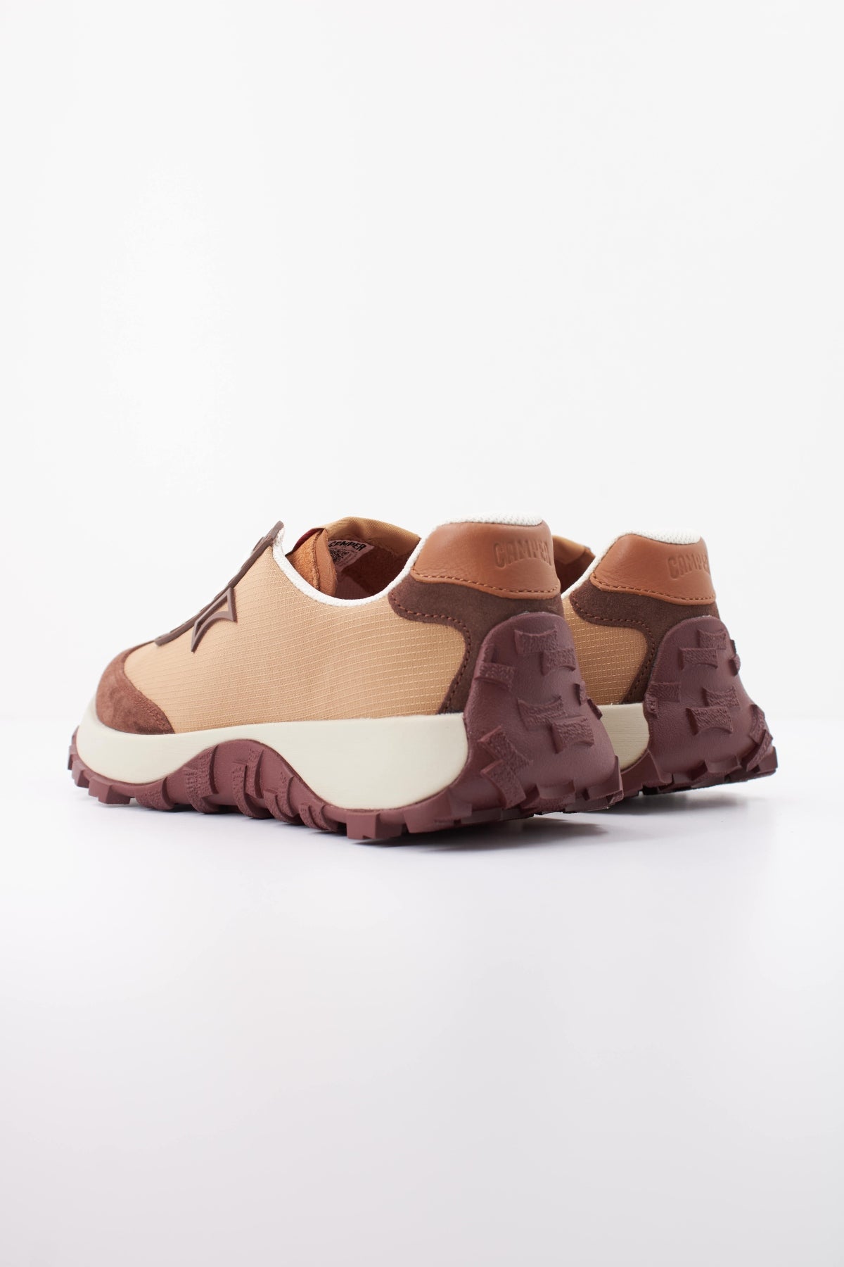 CAMPER RUG COLA en color MARRON CLARO (4)