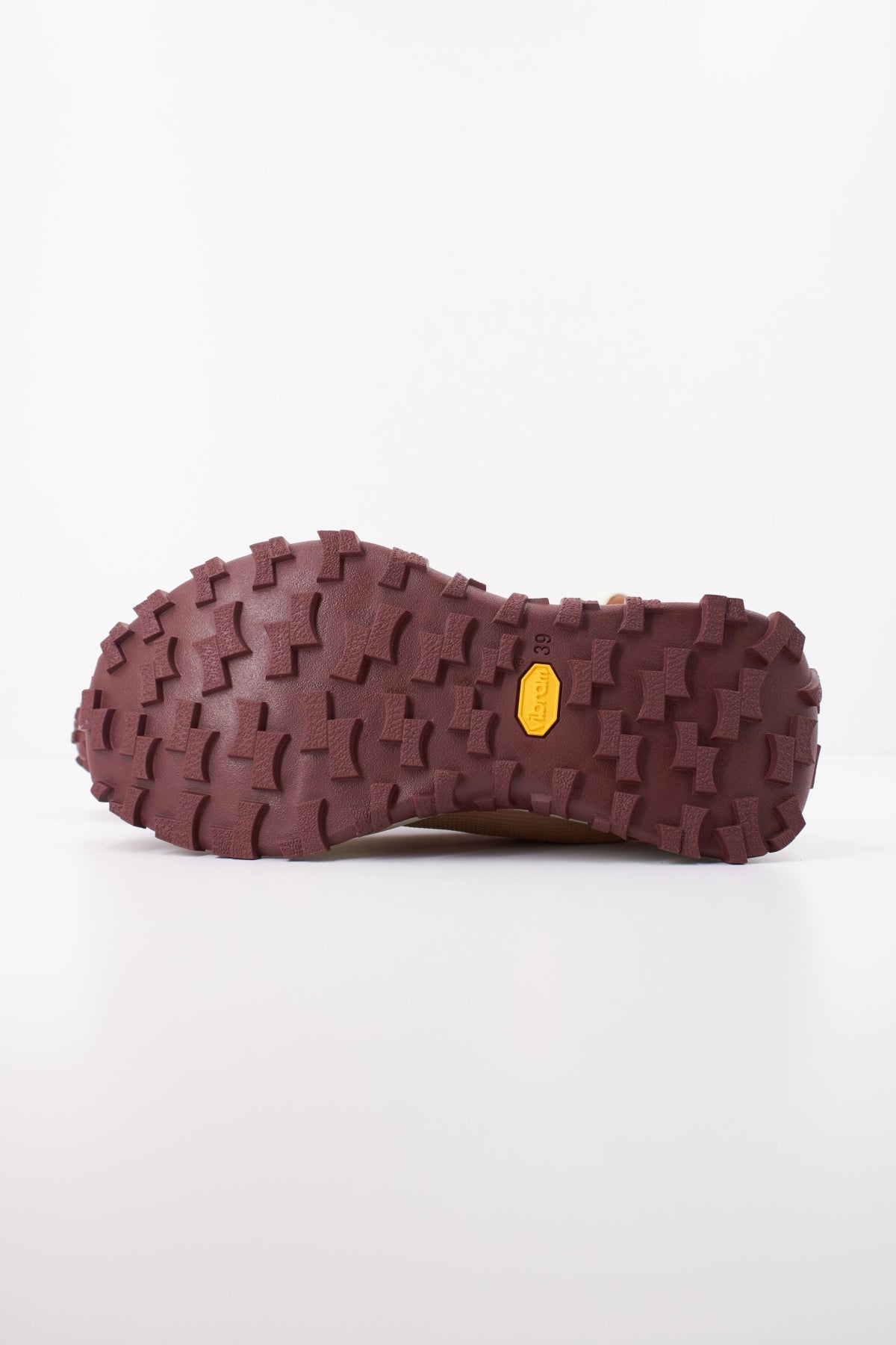 CAMPER RUG COLA en color MARRON CLARO (5)