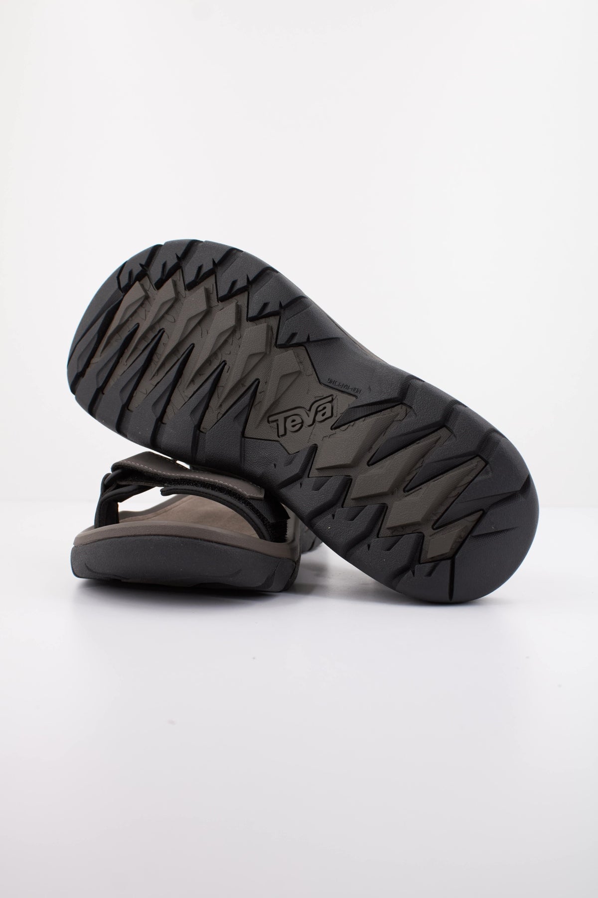 TEVA M TERRA FI UNI en color GRIS (5)