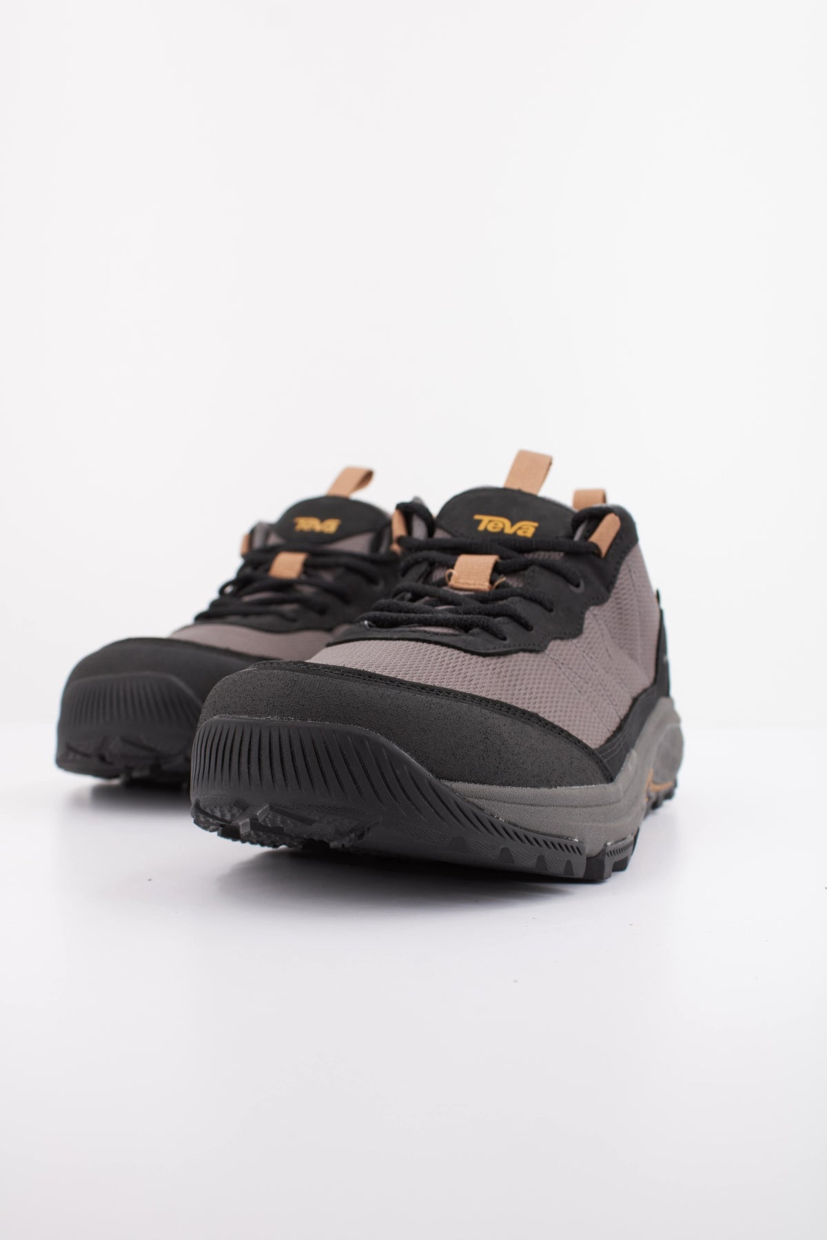 TEVA M RIDGEVIEW LOW en color GRIS (2)