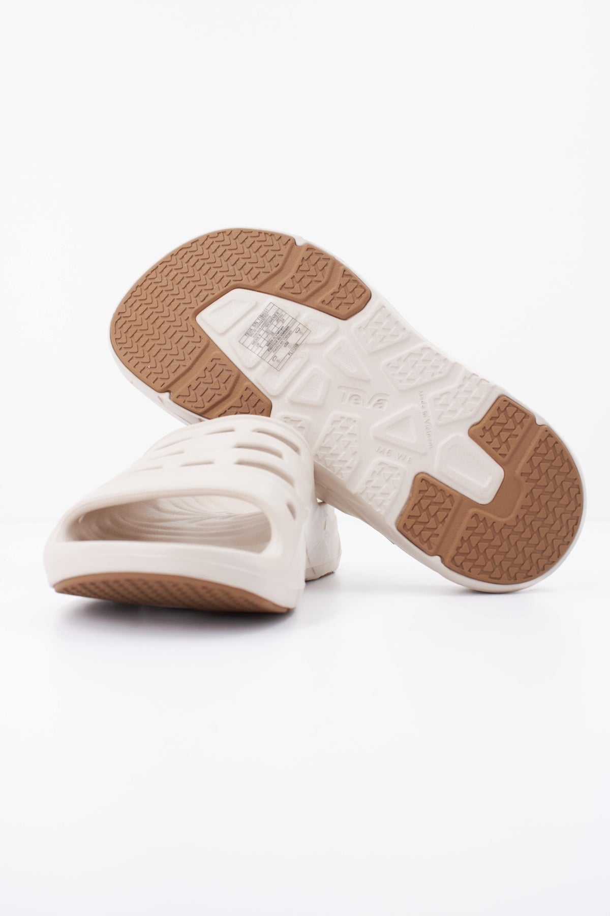 TEVA M APRETRAIL en color BEIS (5)