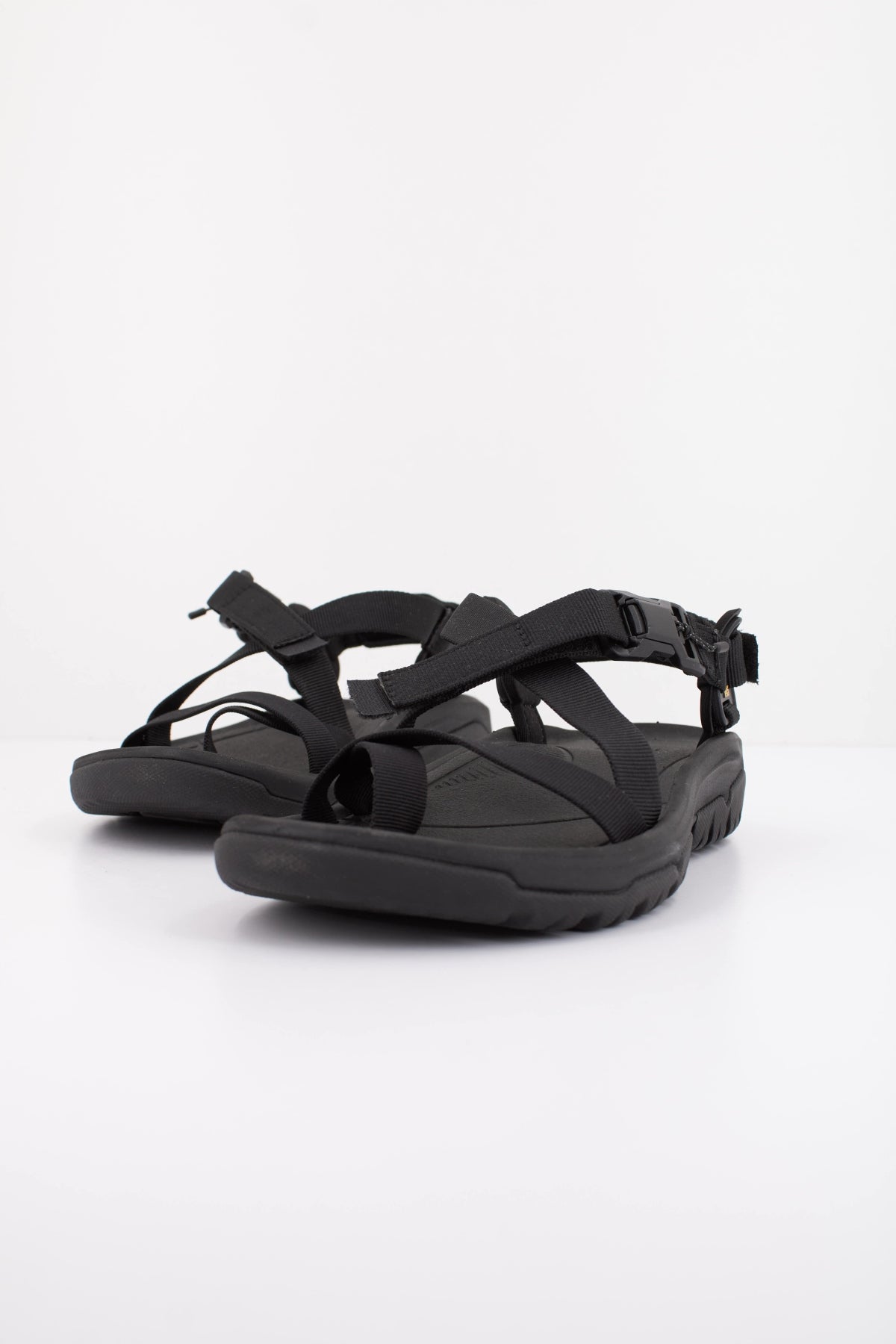 TEVA W HURRICANE TERR en color NEGRO (2)