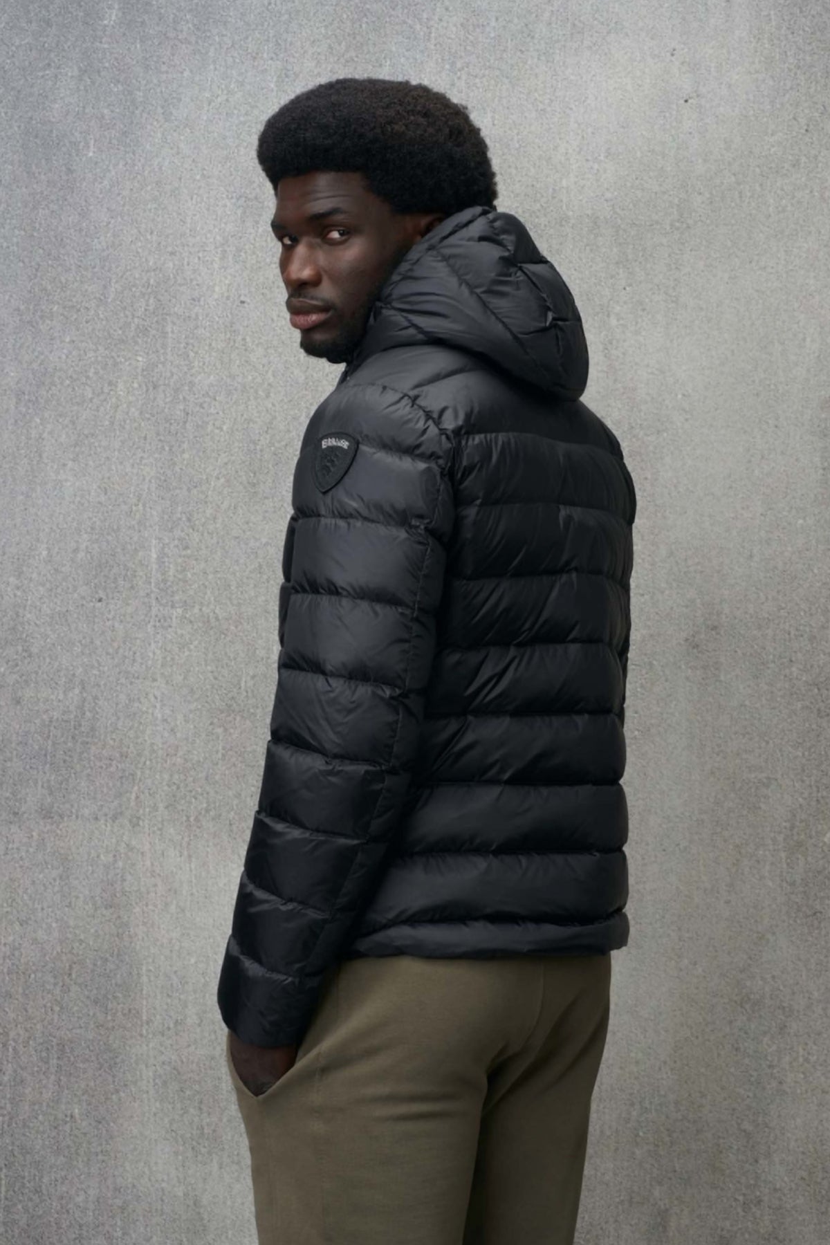 BLAUER ACTON en color NEGRO (3)
