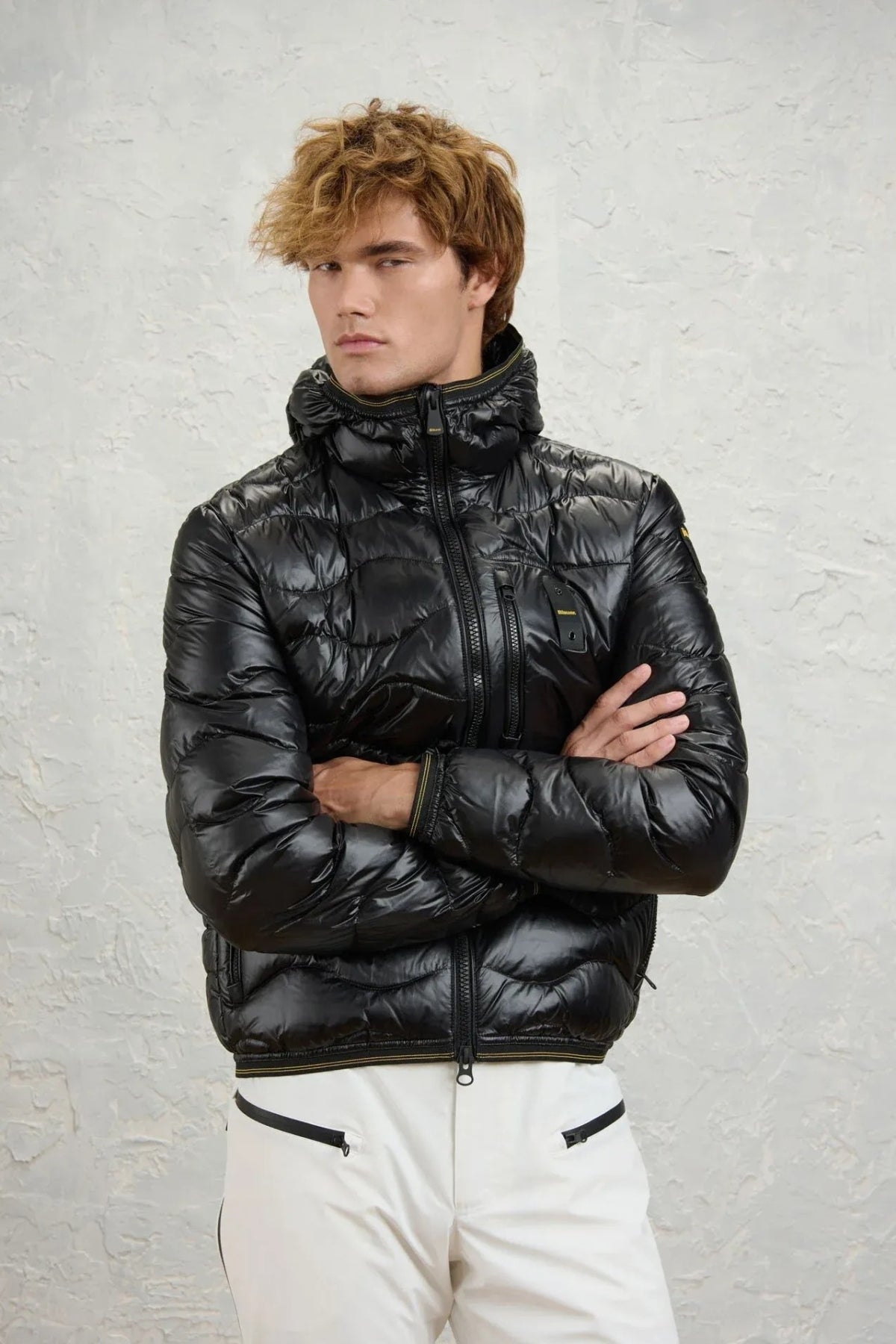 BLAUER WAVE en color NEGRO (1)