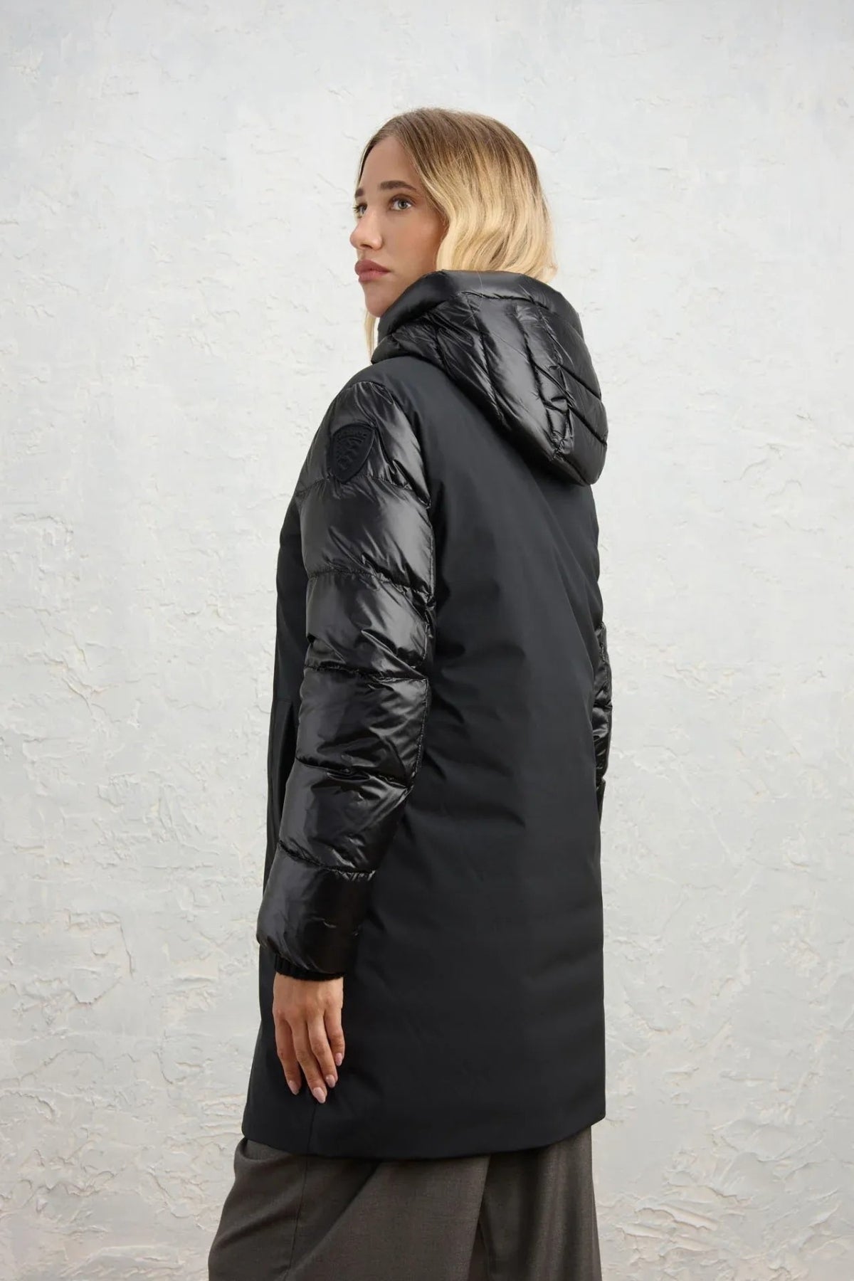 BLAUER SAWYER en color NEGRO (2)
