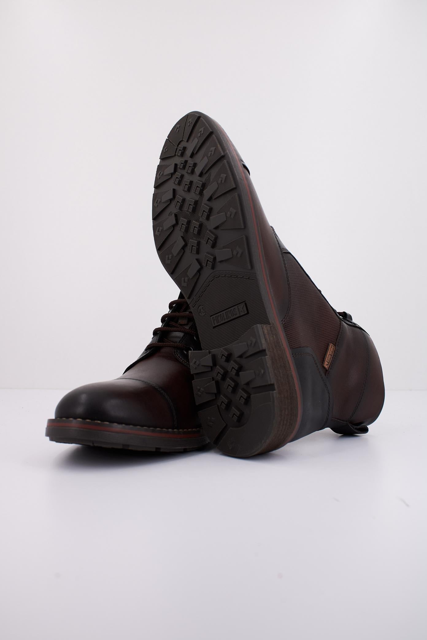 PIKOLINOS YORK en color MARRON (5)
