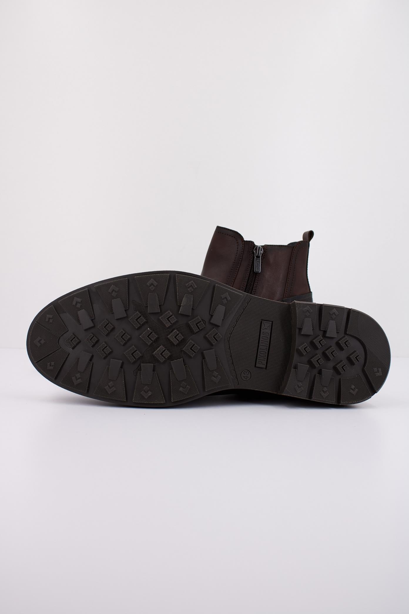 PIKOLINOS YORK MM en color MARRON (5)
