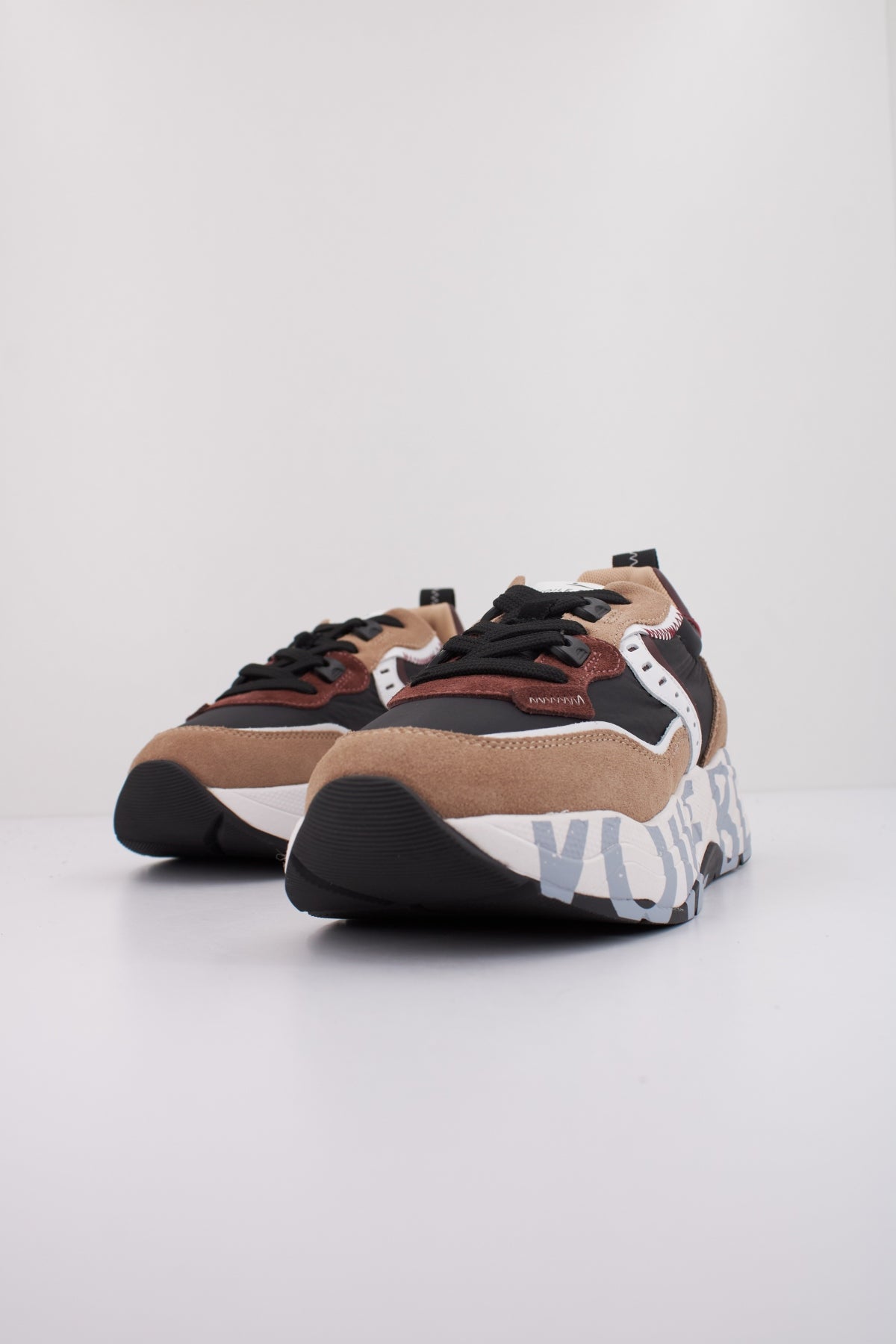 VOILE BLANCHE CLUB en color MARRON (2)