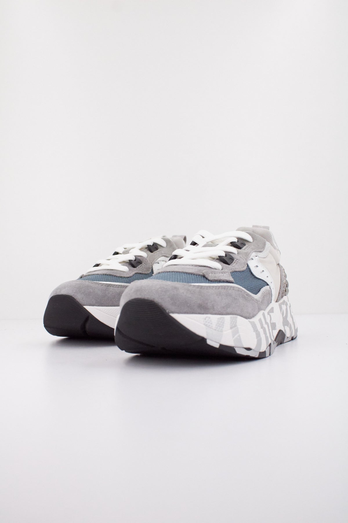 VOILE BLANCHE CLUB en color GRIS (2)