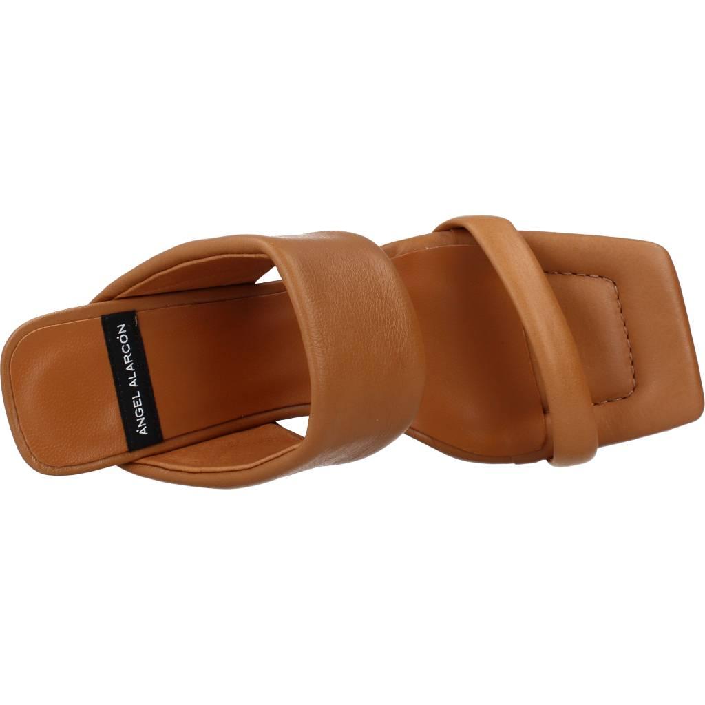 ÁNGEL ALARCÓN F en color MARRON (7)