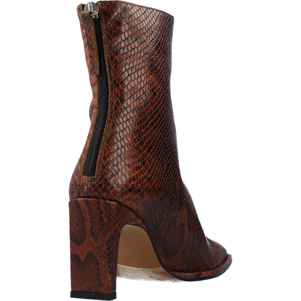 ÁNGEL ALARCÓN LAURYN en color ANIMAL PRINT (3)