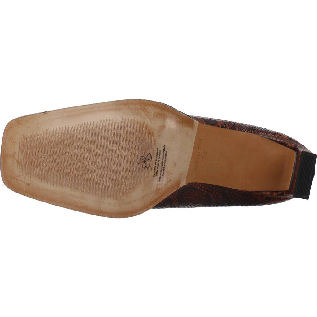 ÁNGEL ALARCÓN LAURYN en color ANIMAL PRINT (6)