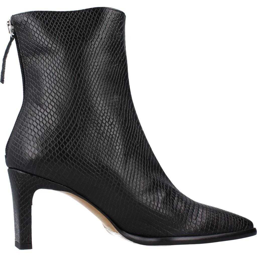 ÁNGEL ALARCÓN LAURYN en color ANIMAL PRINT (4)