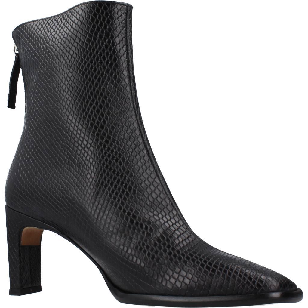 ÁNGEL ALARCÓN LAURYN en color ANIMAL PRINT (5)