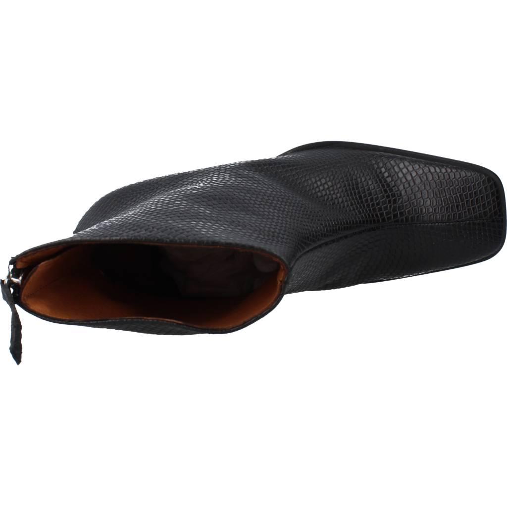 ÁNGEL ALARCÓN LAURYN en color ANIMAL PRINT (7)