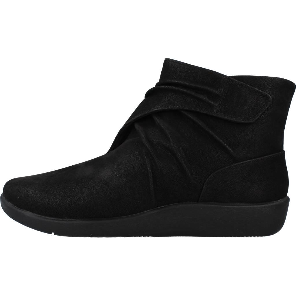 CLARKS SILLIAN TANA en color NEGRO (2)