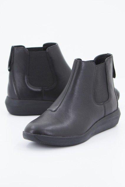 CLARKS TAWNIA MID en color NEGRO (1)