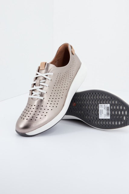 CLARKS UN RIO TIE en color BRONCE (3)