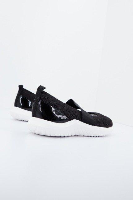 CLARKS NOVA SOL en color NEGRO (3)