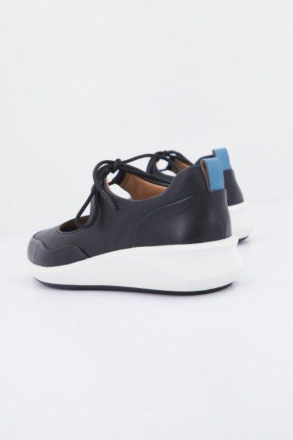 CLARKS UN RIO SKIP en color NEGRO (3)