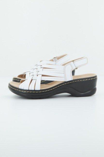 CLARKS LEXI CARMEN LEATHER en color BLANCO (2)