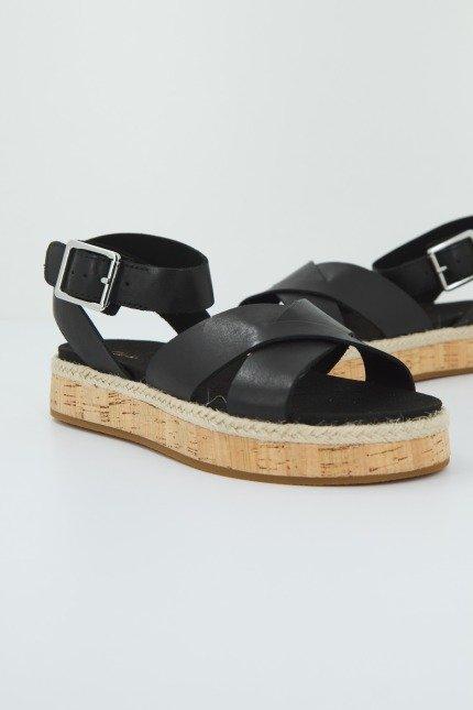 CLARKS BOTANIC POPPY en color NEGRO (1)