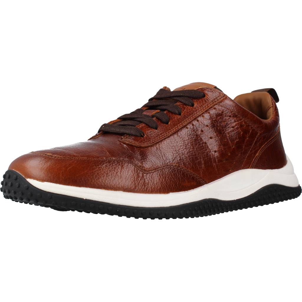 CLARKS PUXTON LACE en color MARRON (1)
