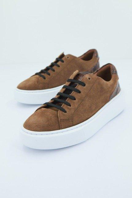 CLARKS HERO LITE LACE en color MARRON (1)