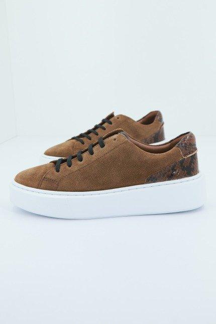 CLARKS HERO LITE LACE en color MARRON (2)