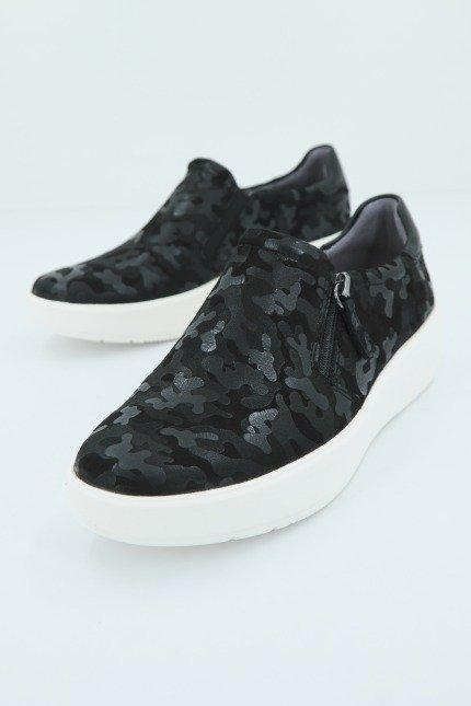 CLARKS LAYTON STEP en color NEGRO (1)