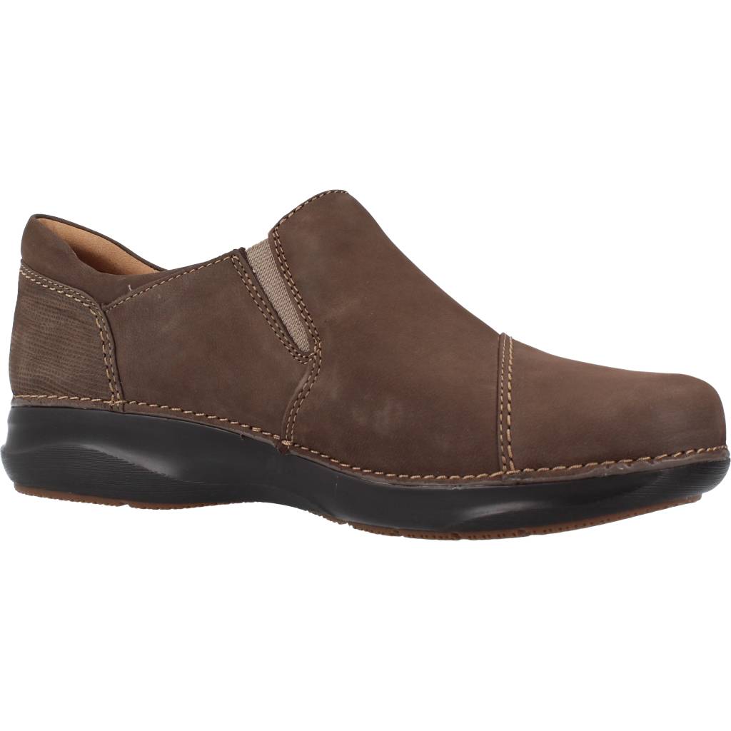 CLARKS APPLEY ZIP en color MARRON (5)