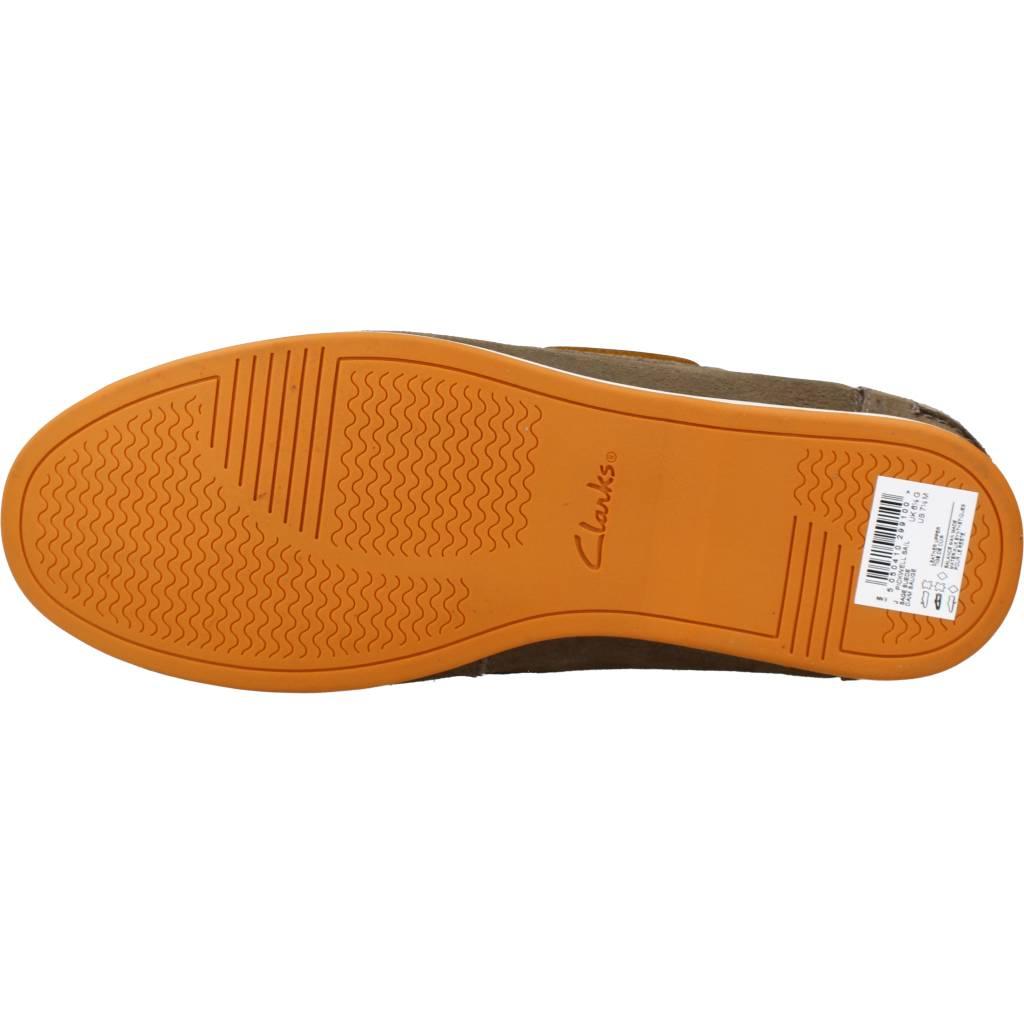 CLARKS en color VERDE (6)