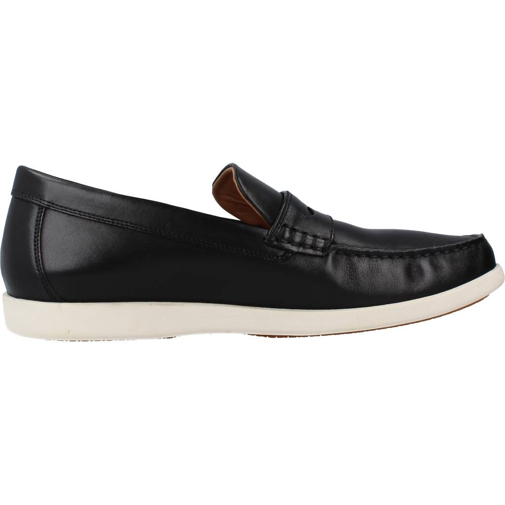 CLARKS FERIUS SHORE en color NEGRO (4)