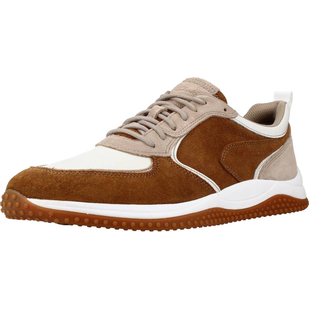 CLARKS PUXTON RUN en color MARRON (1)