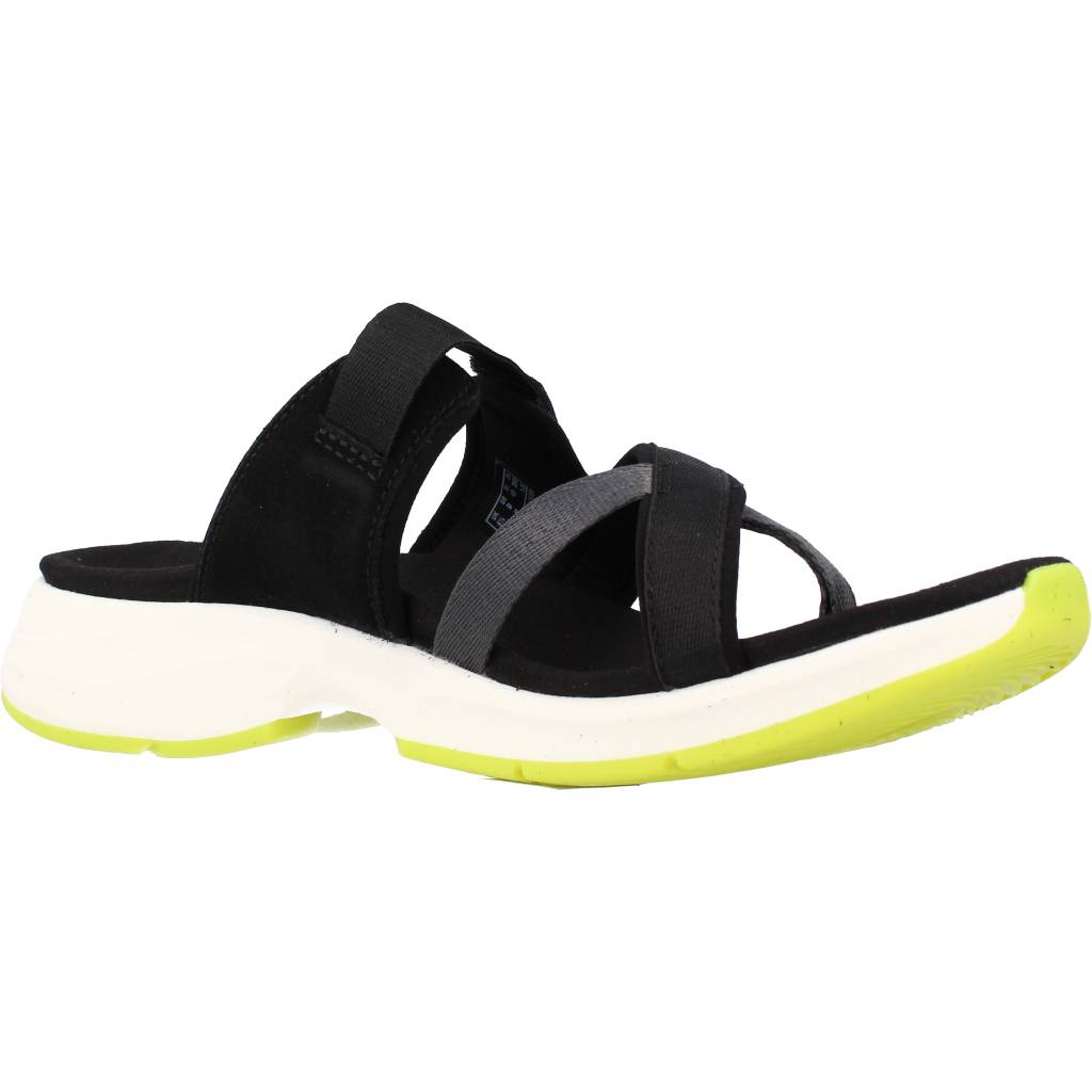 CLARKS SOLAN SURF en color NEGRO (5)