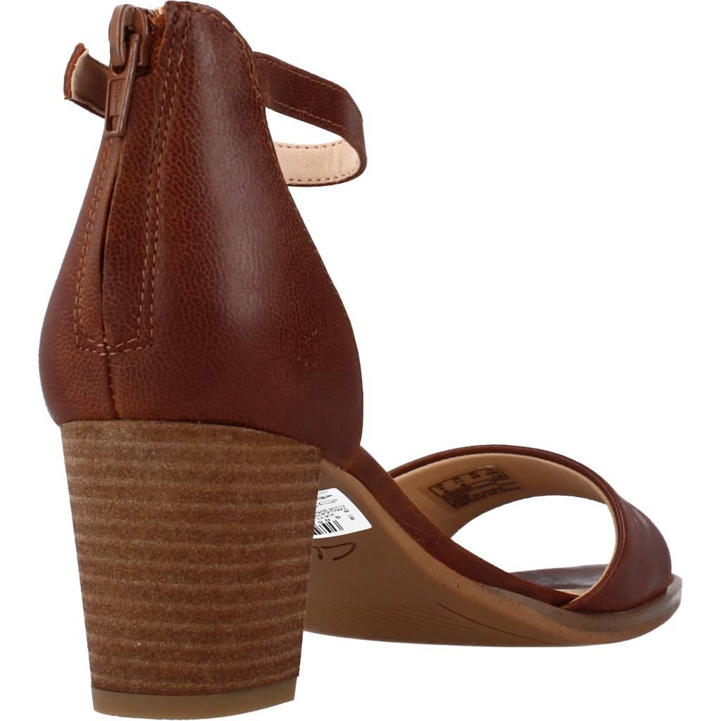 CLARKS KAYLIN PART en color MARRON (3)