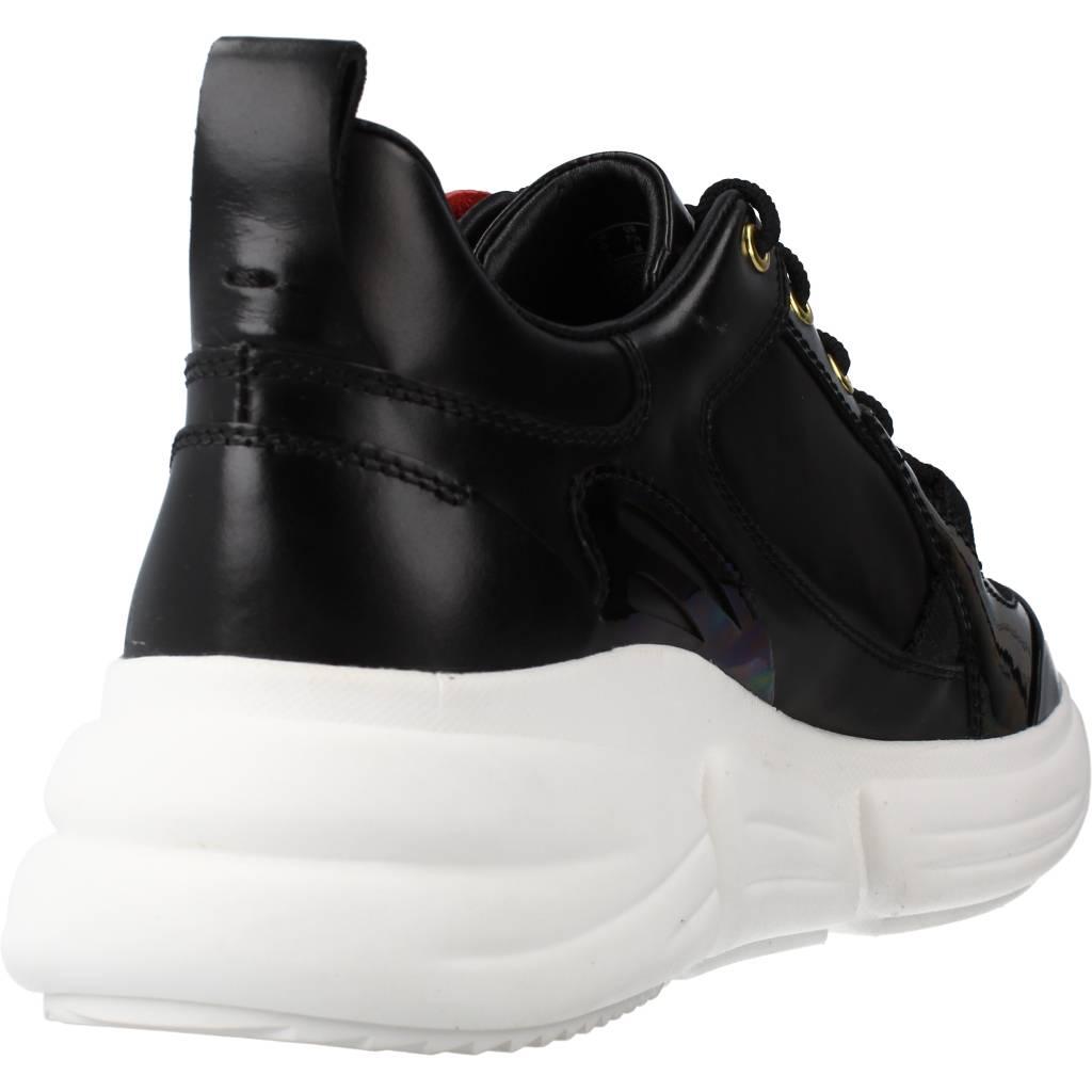 CLARKS TRICOMET LACE en color NEGRO (3)