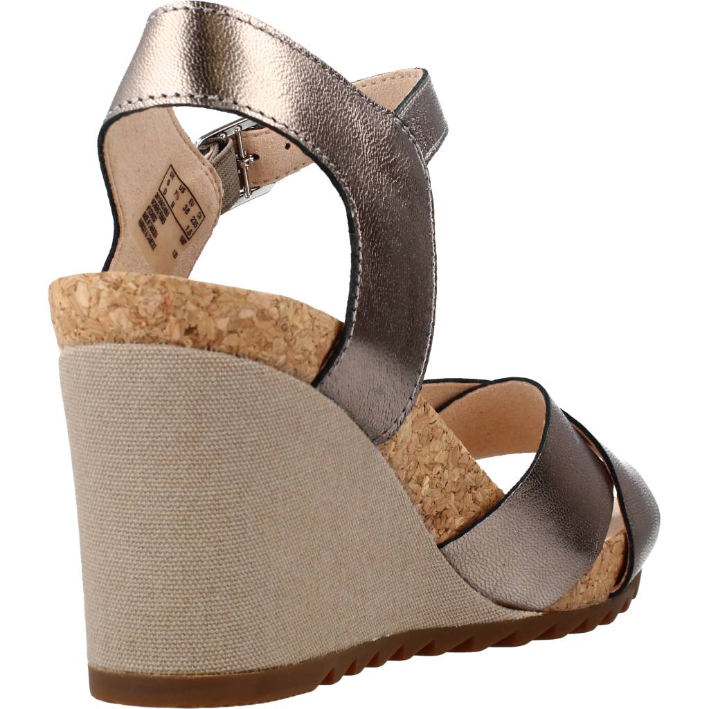 CLARKS FLEX SUN en color PLATA (3)
