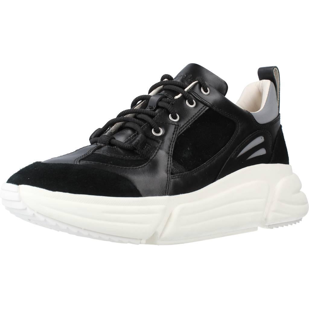 CLARKS TRICOMET LACE en color NEGRO (1)
