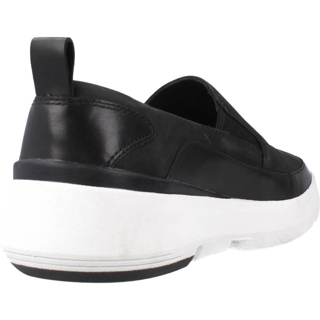CLARKS TRI FLASH STEP en color NEGRO (3)